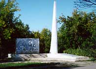 Памятник борцам за восстановление Советской власти. Фото В. Кулыгинского.
