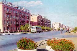 Ул. К. Маркса (ныне ул. Абая) в 1974 г.
